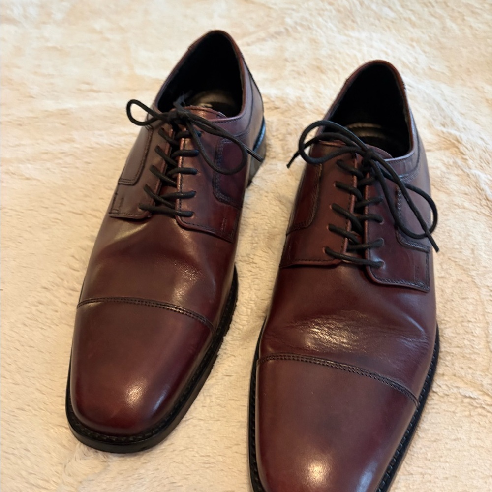 Johnston & Murphy Men's Burgundy Leather Cap Toe Dress Shoe